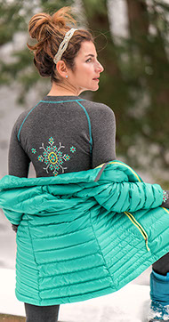 Look great on the ski slopes and après ski in this stylish embroidered base layer!